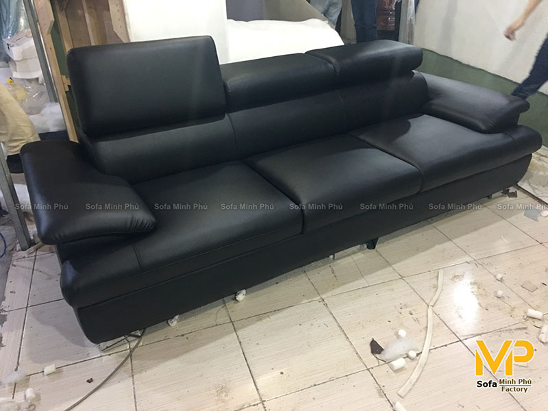 sofa da giá rẻ tại xưởng sản xuất