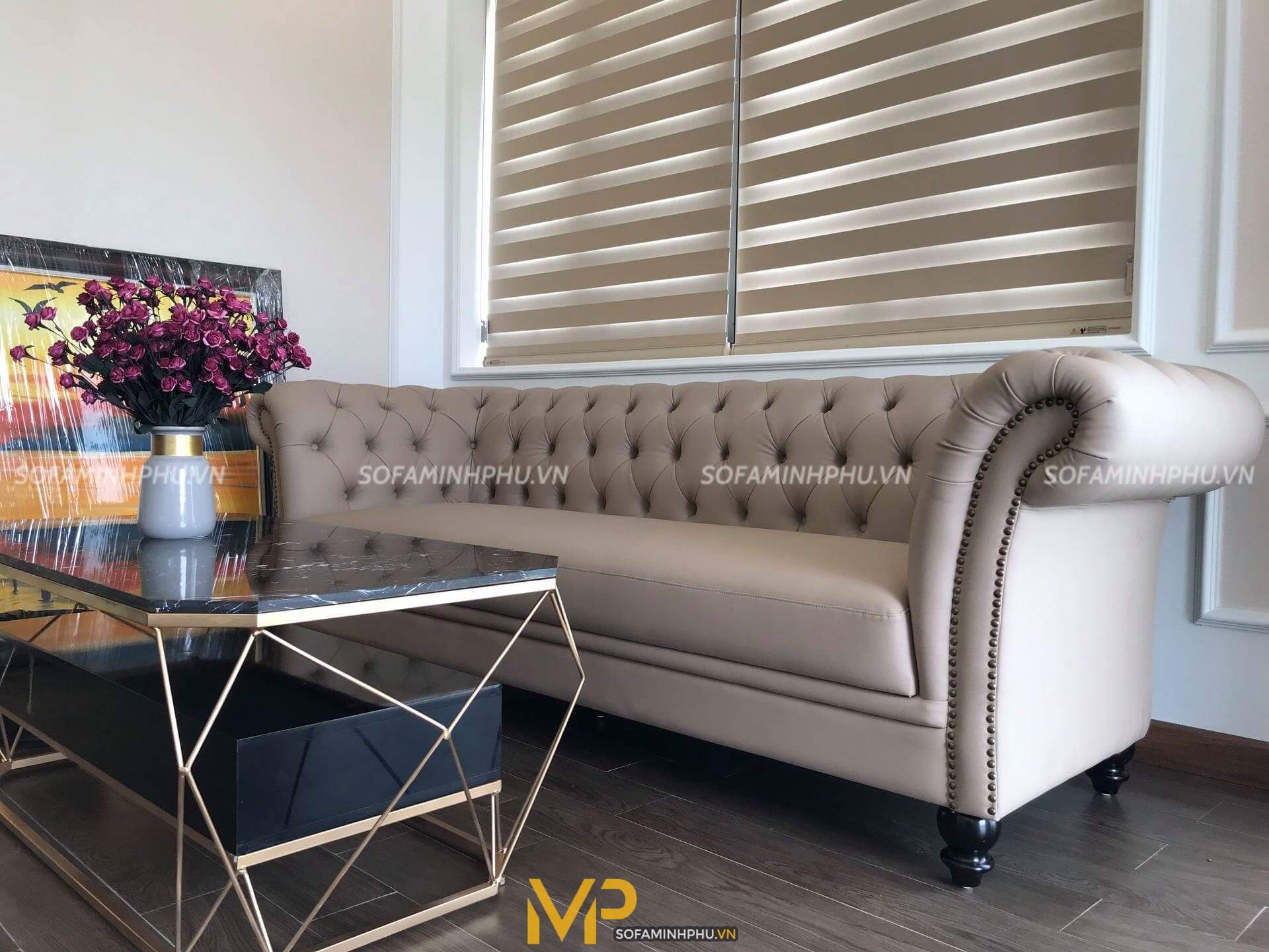 Cận cảnh ghế sofa tân cổ điển