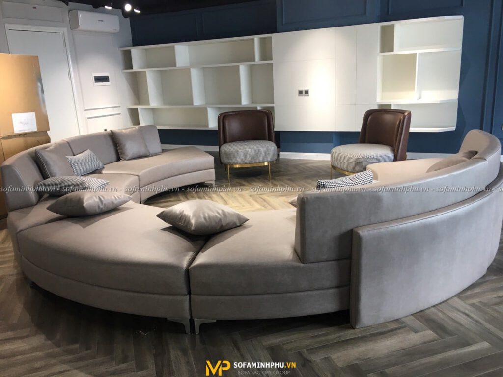 Bàn giao ghế sofa da bò nguyên căn cho căn hộ penthouse