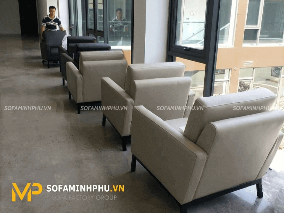 Cận cảnh từng bộ sofa da thật tại Hyundai