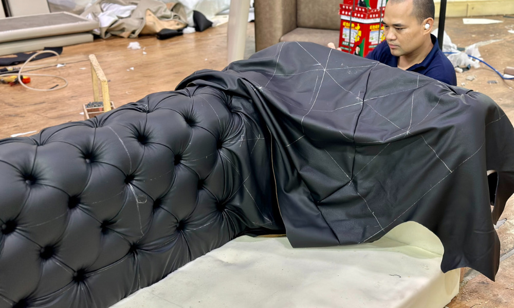 Bọc bộ sofa tân cổ điển bằng da bò Ý tại Minh Phú