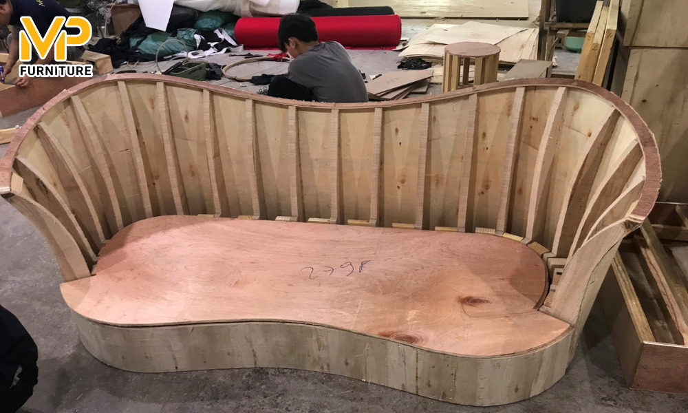 Chọn chất liệu khung cho sofa