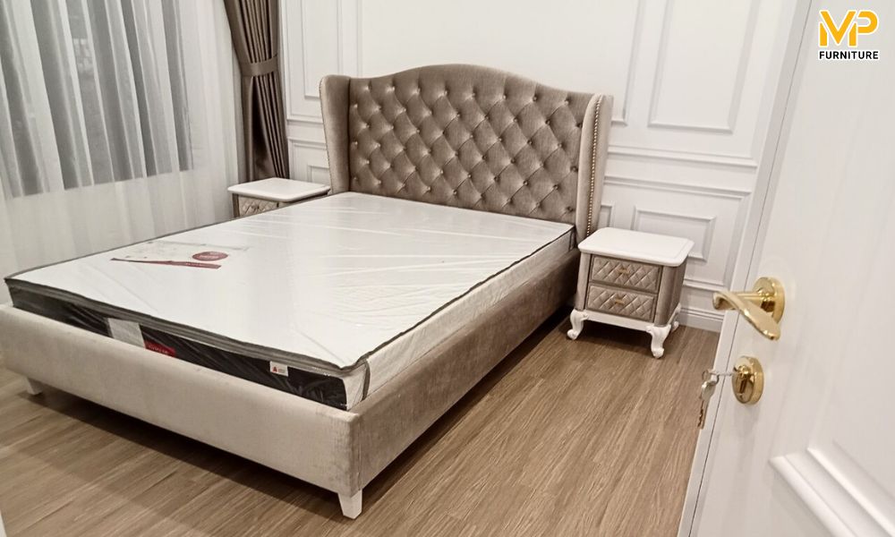 Giường tân cổ điển bọc nỉ