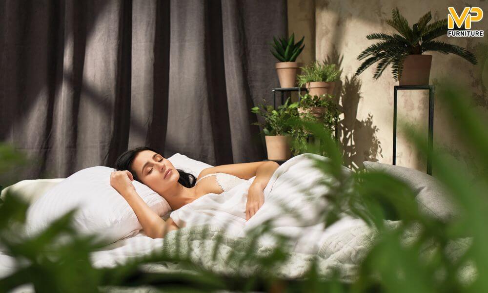 Kê giường ngủ quay đầu hướng nào 