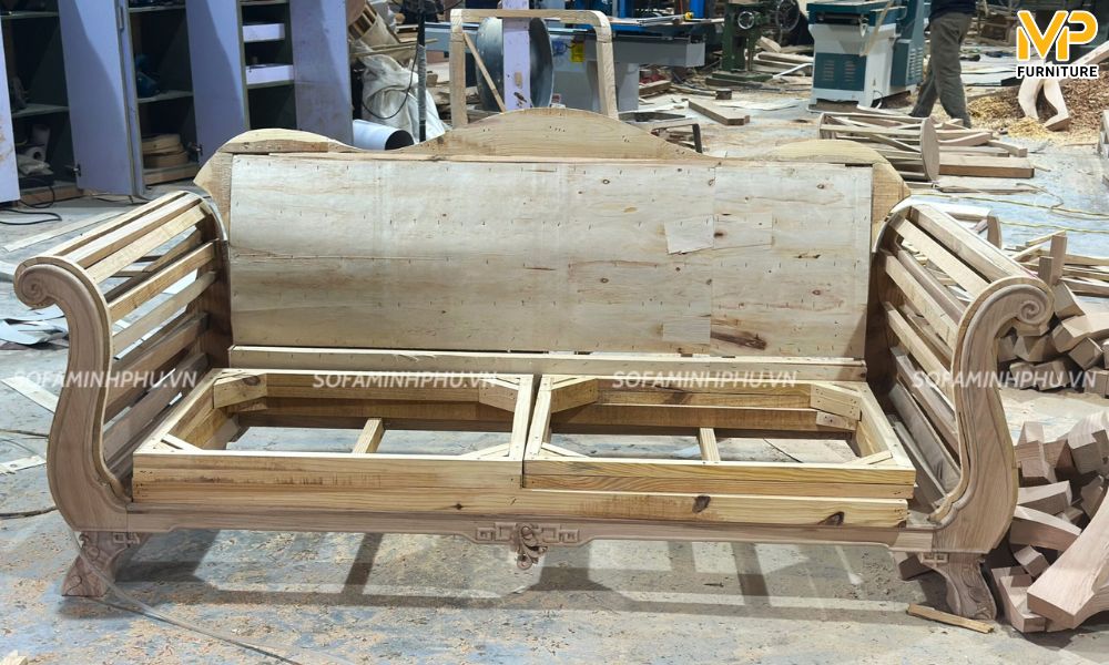 Kiểm tra chất lượng khung ghế sofa