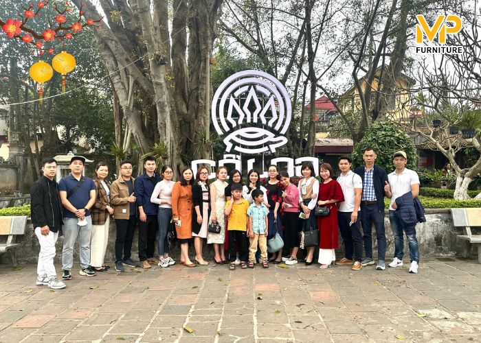 Nhân viên Minh Phú du xuân tại thành Cổ Loa ngày đầu năm 2024