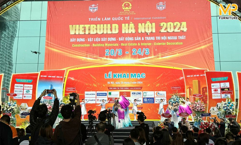 Khai mạc triển lãm Vietbuild