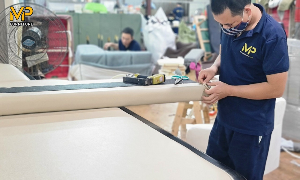 Lựa chọn chất liệu bọc ghế phù hợp cho sofa tân cổ điển