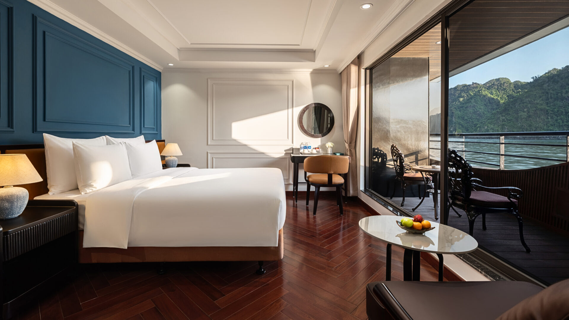 nội thất du thuyền diana cruises